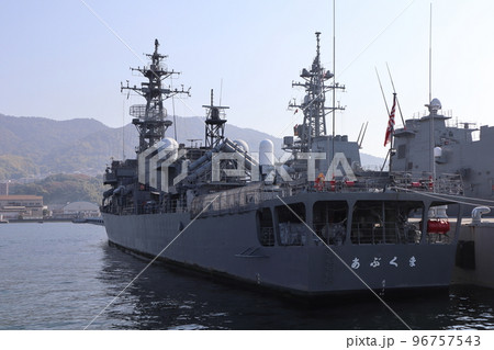 呉港の海上から見た護衛艦あぶくま　2022.11.12撮影 96757543