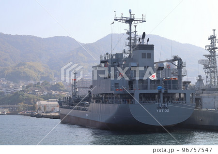 呉港の海上から見た油槽船2号YOT-02 2022.11.12撮影 呉港の海上から見た油槽船2号YOT-02 2022.11.12撮影 96757547
