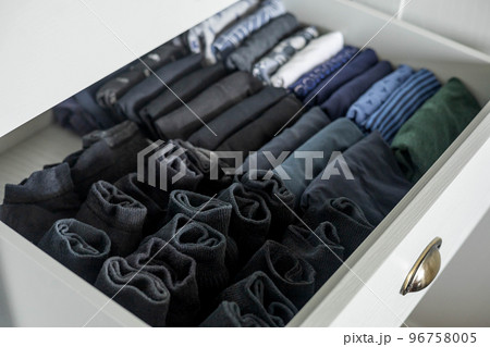 Neatly folded underwear and socks male cupboard Japanese method clothes storage organization 96758005