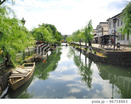 岡山県　倉敷美観地区の景色　10月 96758863