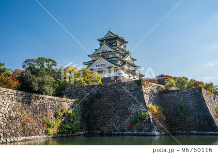 【秋の大阪城公園】大阪城天守閣 【秋の大阪城公園】大阪城天守閣 96760116