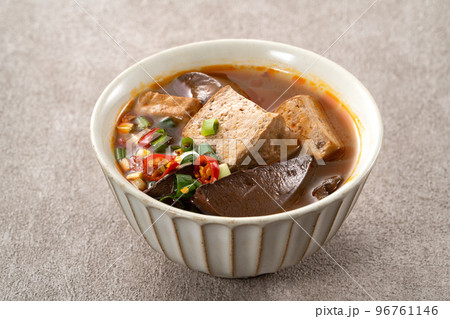 スパイシー からい 辛み 96761146