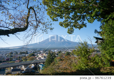 【山梨県】　富士山　新倉山浅間神社 96761239