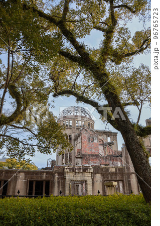 広島観光　広島旅行　原爆ドーム 96765723