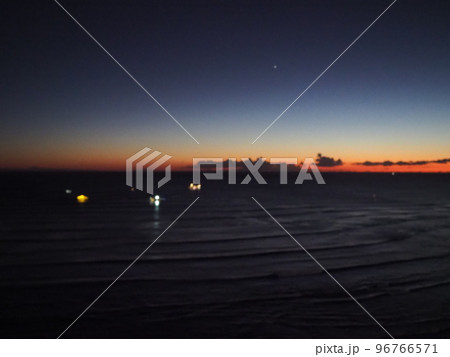 ハワイーワイキキの夜景 ハワイーワイキキの夜景 96766571