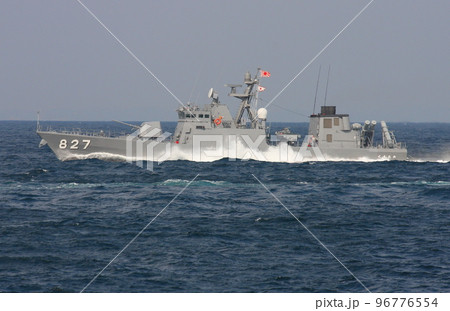 展示航海で航行中のミサイル艇:PG-827くまたか(2009年観艦式) 展示航海で航行中のミサイル艇:PG-827くまたか(2009年観艦式) 96776554