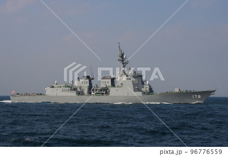 展示航海で航行中のイージス護衛艦：DDG-178あしがら（2009年観艦式） 96776559