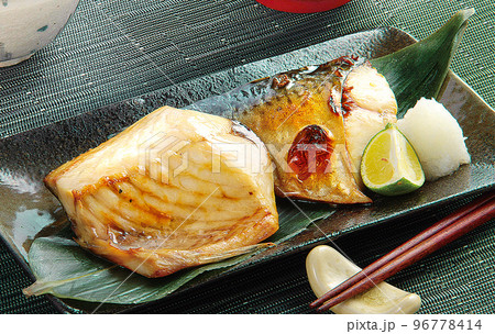鯖焼き魚 96778414