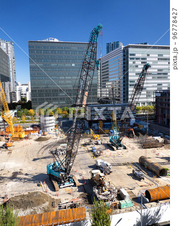 大型建築物の基礎工事 96778427