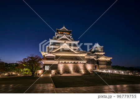 秋の夜紅葉の熊本城とライトアップとお城祭り 秋の夜紅葉の熊本城とライトアップとお城祭り 96779755