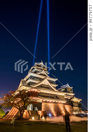 秋の夜紅葉の熊本城とライトアップとお城祭り 96779757