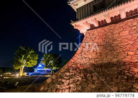 秋の夜紅葉の熊本城とライトアップとお城祭り 96779778