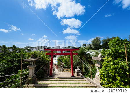 琉球八社 琉球王国の神社 沖宮の赤い鳥居 琉球八社 琉球王国の神社 沖宮の赤い鳥居 96780519