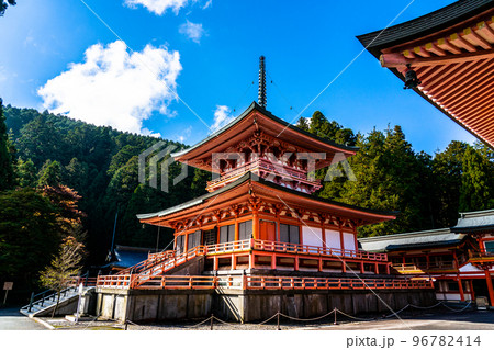 比叡山延暦寺　秋　世界文化遺産 96782414