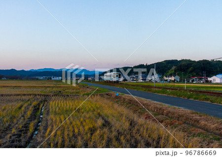 静岡県周智郡森町一宮　天竜浜名湖鉄道と沿線の風景 96786669