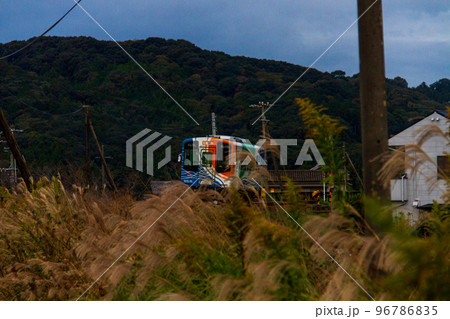 静岡県袋井市川会　天竜浜名湖鉄道と沿線の風景 96786835