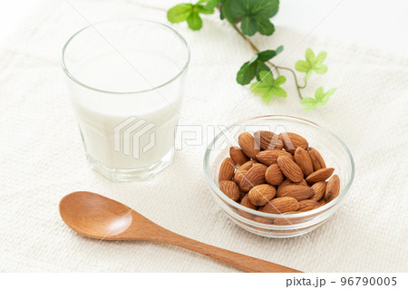 アーモンドミルク 96790005
