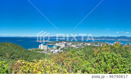 【平草原展望台より白浜町を一望】 (高解像度版) 和歌山県西牟婁郡白浜町 【平草原展望台より白浜町を一望】 (高解像度版) 和歌山県西牟婁郡白浜町 96790617