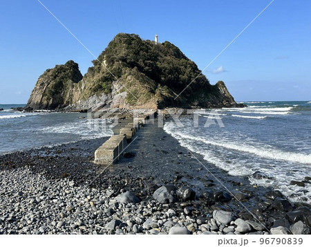 俵島（山陰海岸・長門市） 96790839