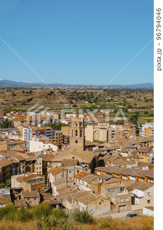 old town of Monzon, in Aragon, Spain 96794046