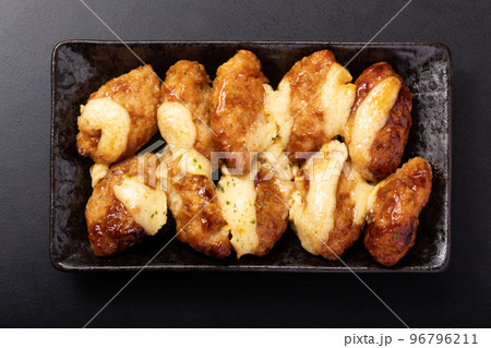 鶏つくねのチーズ焼き 鶏つくねのチーズ焼き 96796211