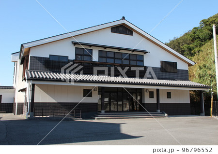 室津のまちなみ たつの市立室津小学校 体育館東面 兵庫県たつの市御津町室津 室津のまちなみ たつの市立室津小学校 体育館東面 兵庫県たつの市御津町室津 96796552