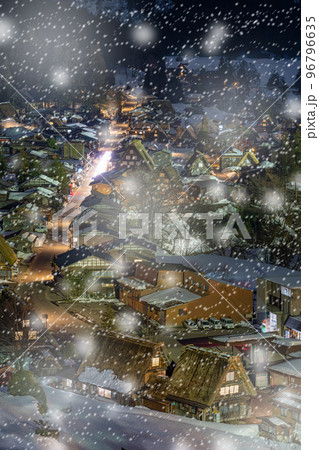 【冬素材】雪降る白川郷イメージ【岐阜県】 【冬素材】雪降る白川郷イメージ【岐阜県】 96796635