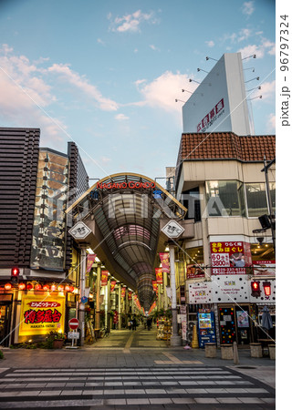 《長野県》長野市権堂商店街　権堂アーケード 96797324