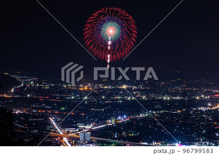 やつしろ全国花火「10号玉の部:紅屋青木煙火店」 やつしろ全国花火「10号玉の部:紅屋青木煙火店」 96799583