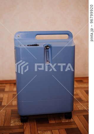 Oxygen concentrator. Oxygen generator. Medical equipment oxygen apparatus for breathing. Treatment of severe patients with impaired respiratory function 96799920