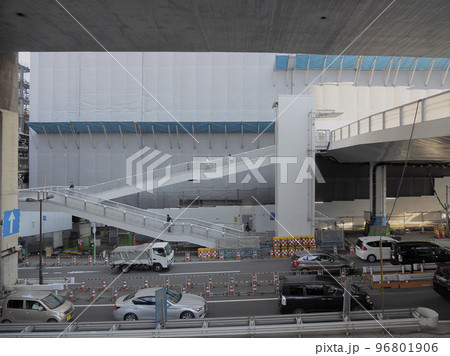 渋谷駅前の玉川通り。246号。道路風景。 渋谷駅前の玉川通り。246号。道路風景。 96801906