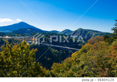 快晴の日の九重夢大吊橋 快晴の日の九重夢大吊橋 96804129