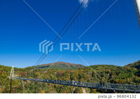 快晴の日の九重夢大吊橋 快晴の日の九重夢大吊橋 96804132