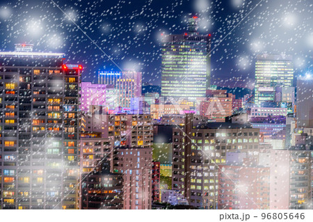 【冬素材】仙台市夜景雪景色イメージ【宮城県】 96805646
