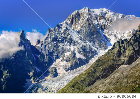 Mont Blanc massif idyllic alpine landscape at sunrise, Chamonix, French Alps Mont Blanc massif idyllic alpine landscape at sunrise, Chamonix, French Alps 96806684