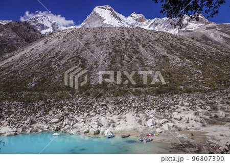Turquoise Paron lake in Cordillera Blanca, snowcapped Andes, Ancash, Peru Turquoise Paron lake in Cordillera Blanca, snowcapped Andes, Ancash, Peru 96807390