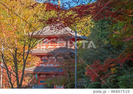 清水寺（福岡県みやま市）の三重塔 96807510