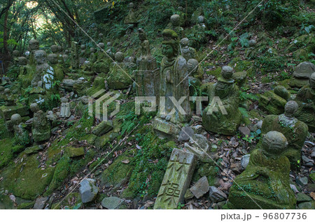 清水寺（福岡県みやま市）の五百羅漢 96807736