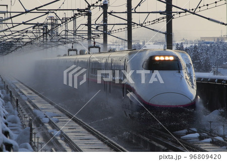 冬の上越新幹線E2系1000番台 冬の上越新幹線E2系1000番台 96809420