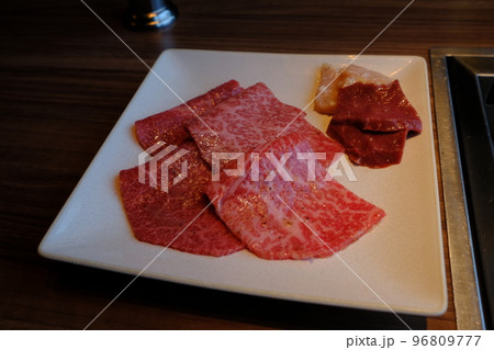 焼肉盛り合わせ 焼肉盛り合わせ 96809777