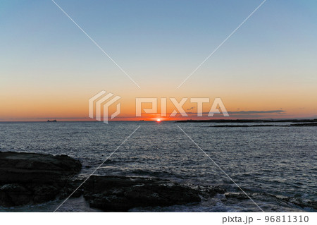 【志原海岸 (夕刻)】 和歌山県西牟婁郡白浜町日置 96811310