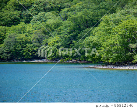美しい中禅寺湖に浮ぶ菖蒲ヶ浜、千手ヶ浜 美しい中禅寺湖に浮ぶ菖蒲ヶ浜、千手ヶ浜 96812346