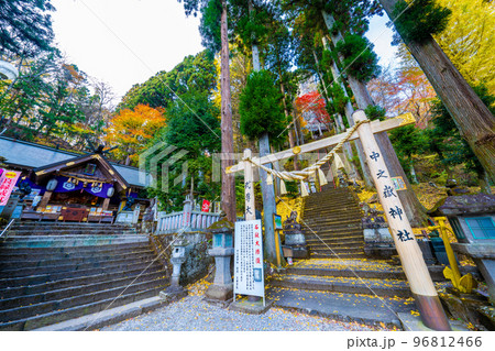 妙義山の秋　中之嶽神社 96812466