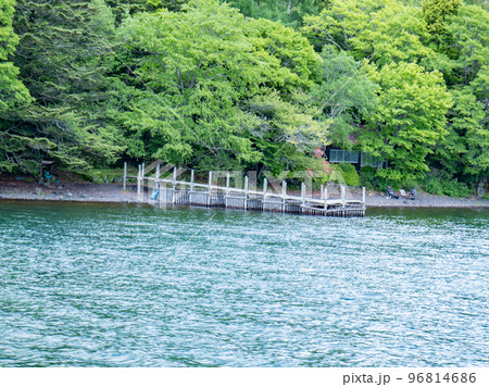 初夏の美しい中禅寺湖の景色 初夏の美しい中禅寺湖の景色 96814686