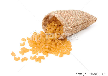 Elbow macaroni isolated Elbow macaroni isolated 96815842