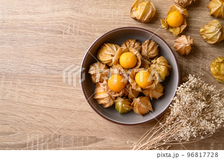 Cape gooseberry or golden berry (Physalis peruviana) 96817728