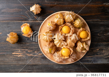 Cape gooseberry or golden berry (Physalis peruviana) 96817731