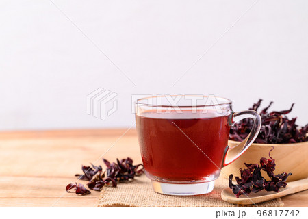 Roselle tea in cup glass with dry roselle, Herbal drink Roselle tea in cup glass with dry roselle, Herbal drink 96817742