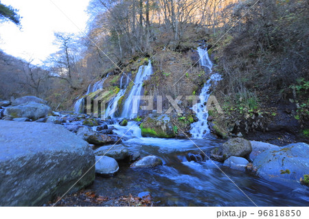 清里高原の吐竜の滝と川俣川 96818850