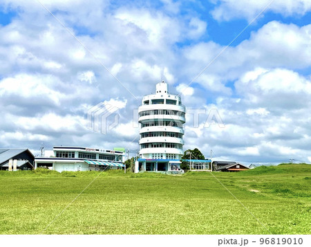 本州最南端にそびえ立つ、潮岬観光タワー <和歌山・潮岬> 本州最南端にそびえ立つ、潮岬観光タワー <和歌山・潮岬> 96819010